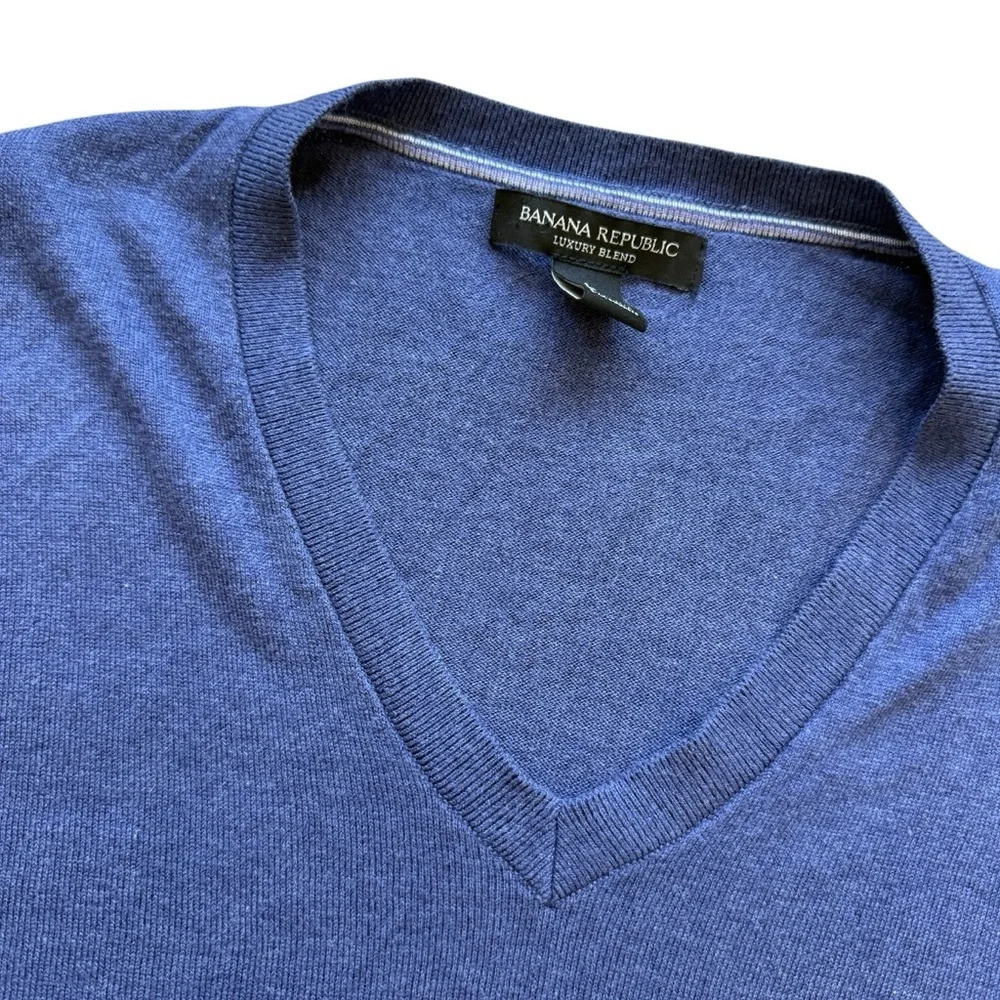 Banana Republic Silk Cashmere Sweater Mens L Blue V Neck Luxury Lightweight